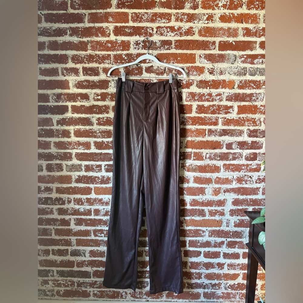 NWT Pretty Little Thing Dark Chocolate Faux Leather Straight Leg Trousers - Picture 5 of 6